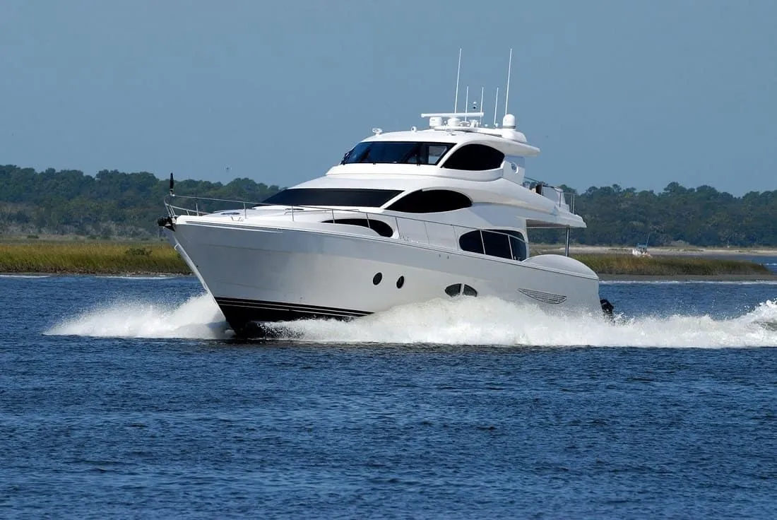 Motor yacht cruising at speed