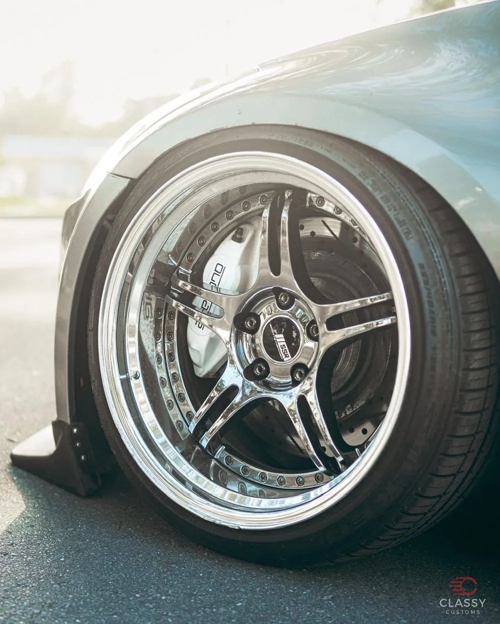 Polished multi-spoke wheel close-up